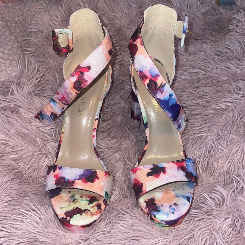 Floral multi color heels by dream Paris